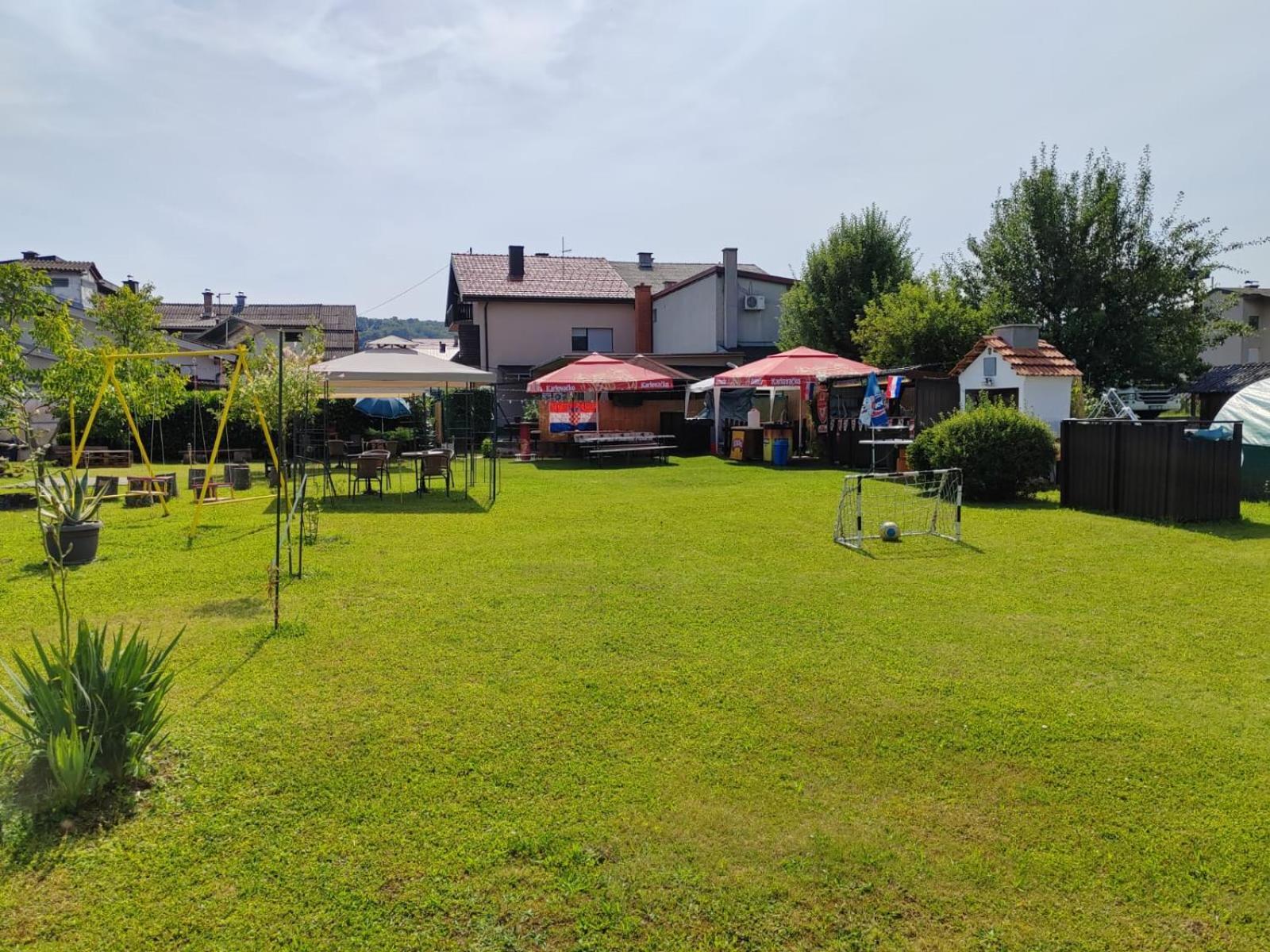 Apartman Ivana Karlovac Zewnętrze zdjęcie